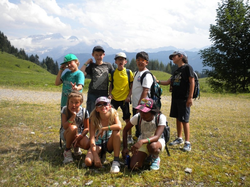 Village Camps International Summer Camp Leysin, Switzerland 2025-08-09 https://www.villagecamps.com/journals_admin/images/714-16-green hike (50).jpg